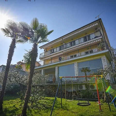 Apartment Piccolo Apt1 With Sea View And Private Parking Opric